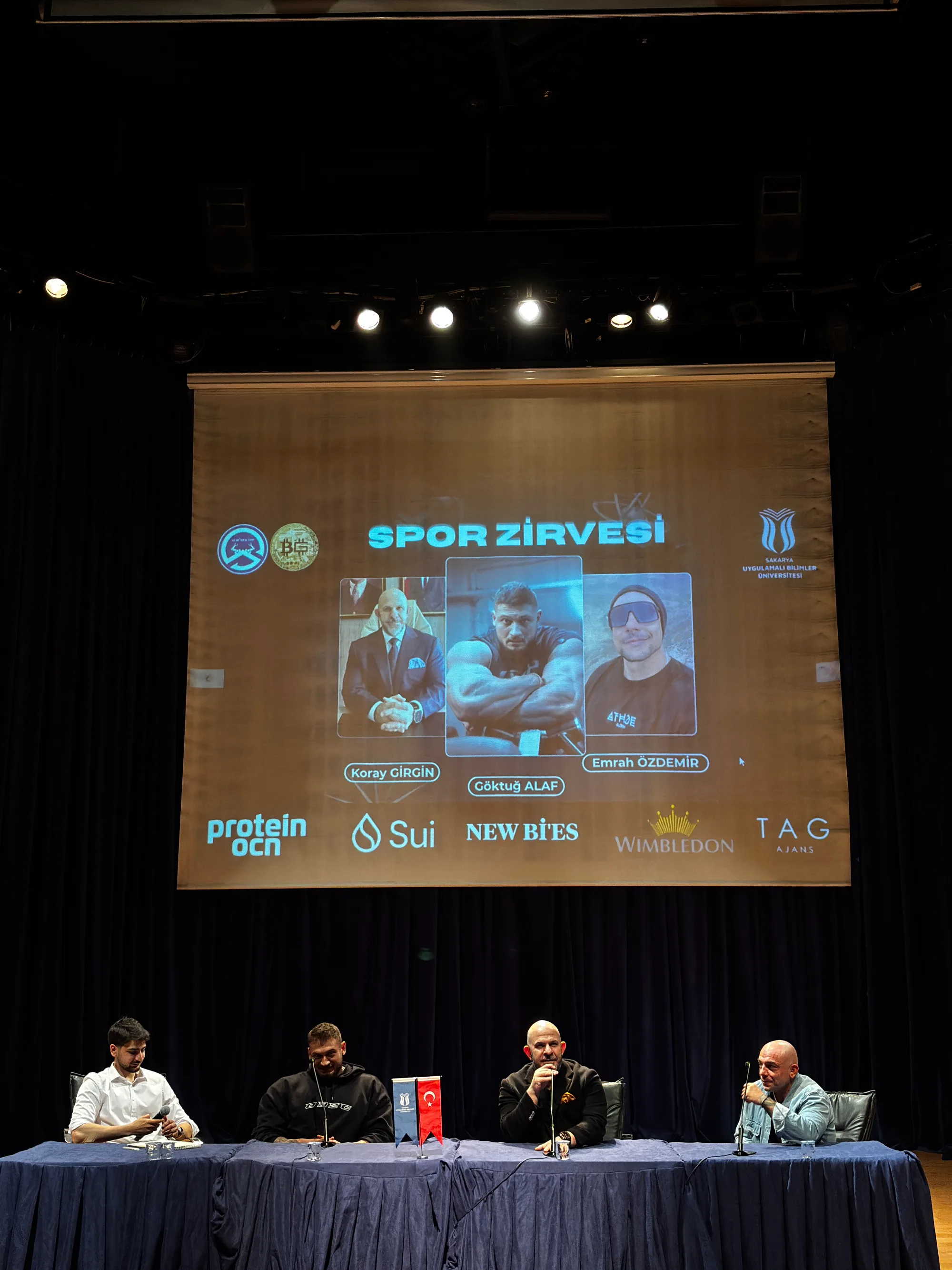 Spor Zirvesi sahnesi, panel ve konuşmacılar